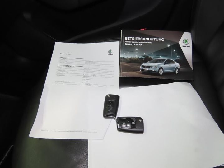 Photo 11 VIN: TMBJJ7NE3K0182410 - SKODA OCTAVIA 