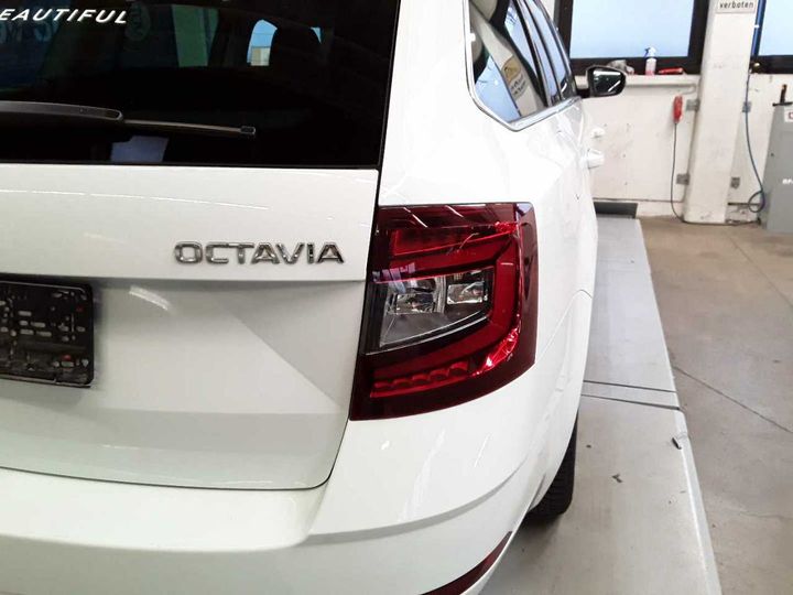 Photo 20 VIN: TMBJJ7NE6J0212689 - SKODA OCTAVIA COMBI 2.0 