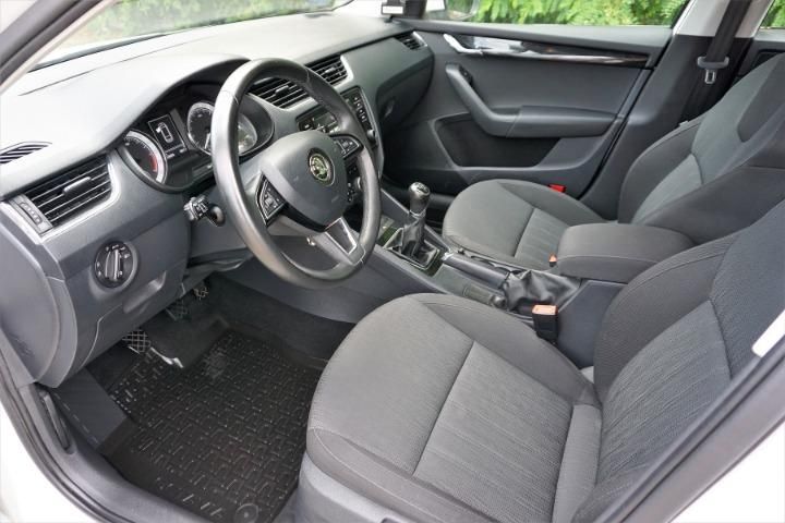 Photo 2 VIN: TMBJJ7NE6J0265960 - SKODA OCTAVIA 