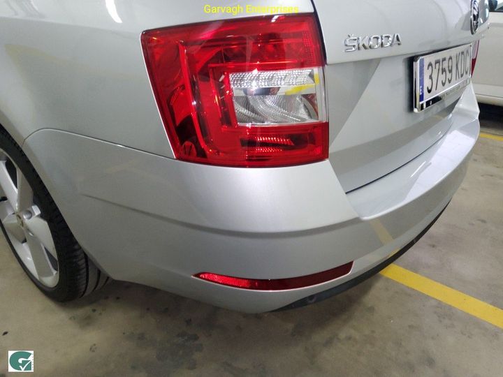 Photo 16 VIN: TMBJJ7NE9J0107922 - SKODA OCTAVIA 