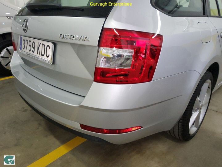 Photo 18 VIN: TMBJJ7NE9J0107922 - SKODA OCTAVIA 