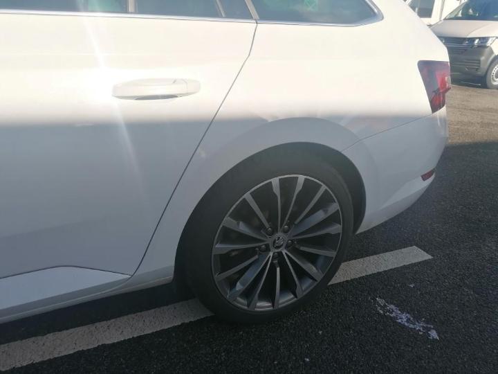 Photo 21 VIN: TMBJJ7NP0H7032613 - SKODA SUPERB 