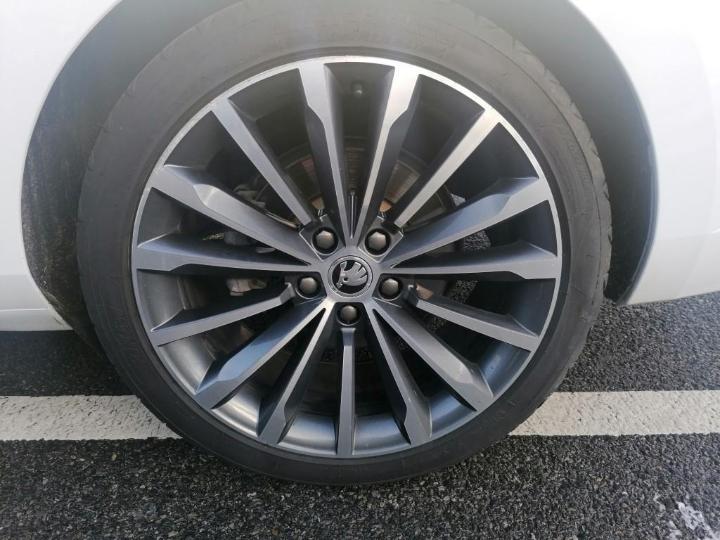 Photo 22 VIN: TMBJJ7NP0H7032613 - SKODA SUPERB 