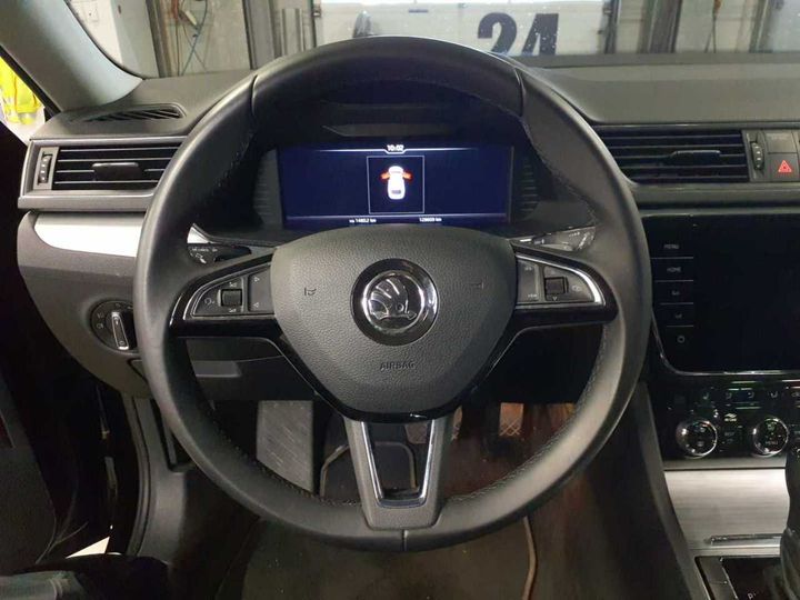 Photo 14 VIN: TMBJJ7NP2L7042200 - SKODA SUPERB 