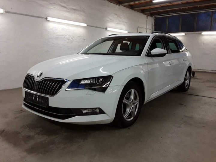 Photo 2 VIN: TMBJJ7NP3J7568140 - SKODA SUPERB 