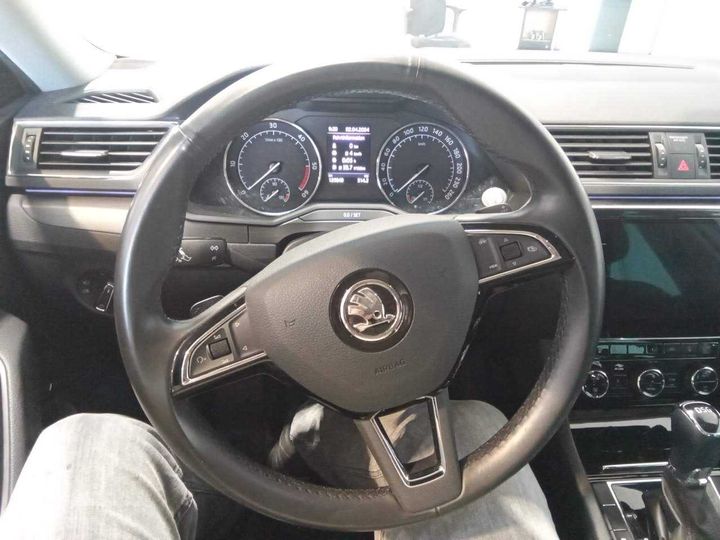 Photo 17 VIN: TMBJJ7NP5K7065095 - SKODA SUPERB 