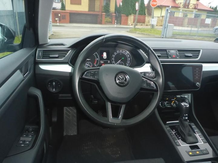 Photo 4 VIN: TMBJJ7NP8J7530709 - SKODA SUPERB 