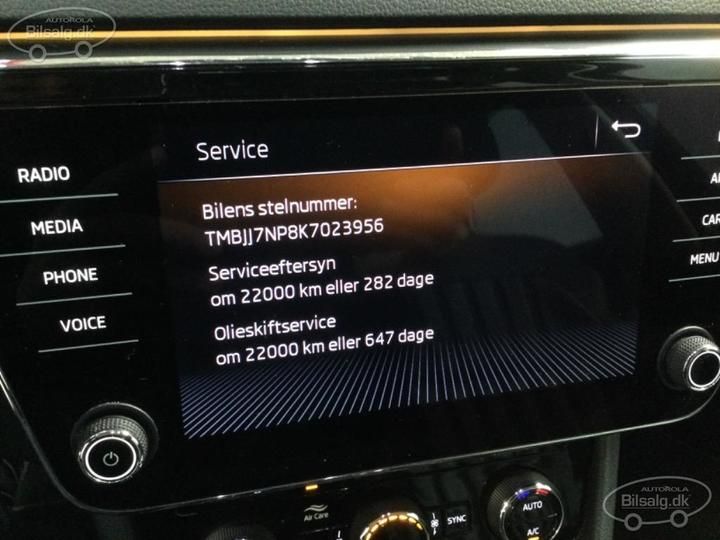 Photo 13 VIN: TMBJJ7NP8K7023956 - SKODA SUPERB 