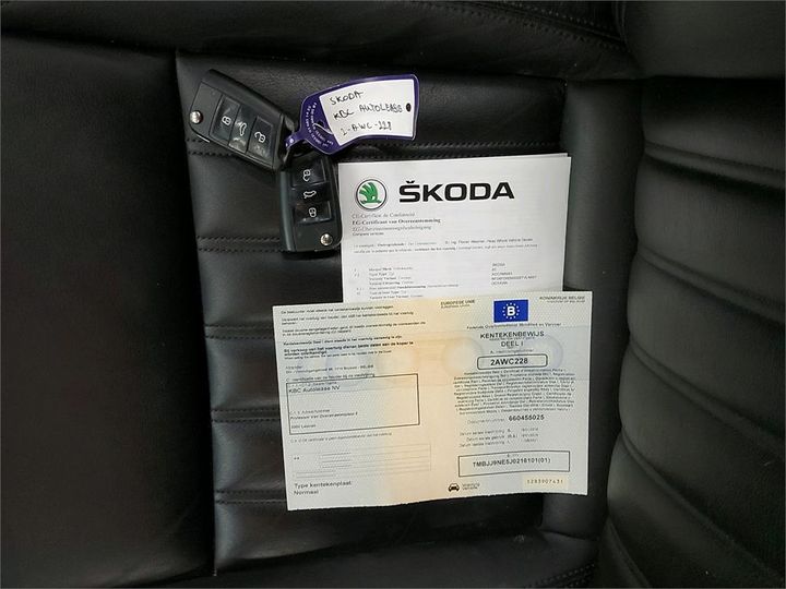 Photo 4 VIN: TMBJJ9NE5J0216101 - SKODA OCTAVIA 