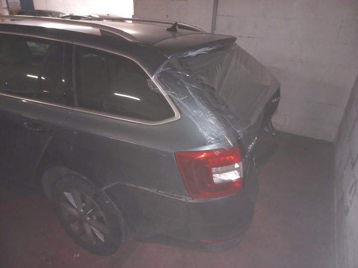 Photo 11 VIN: TMBJJ9NE6J0213739 - SKODA OCTAVIA COMBI 