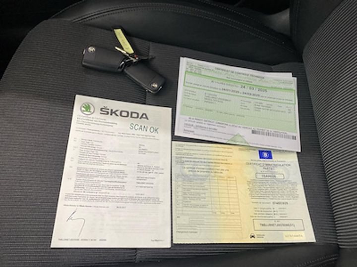 Photo 11 VIN: TMBJJ9NE7J0025098 - SKODA OCTAVIA 