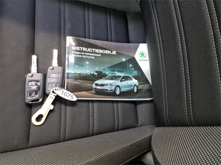 Photo 9 VIN: TMBJJ9NE8J0083396 - SKODA OCTAVIA 