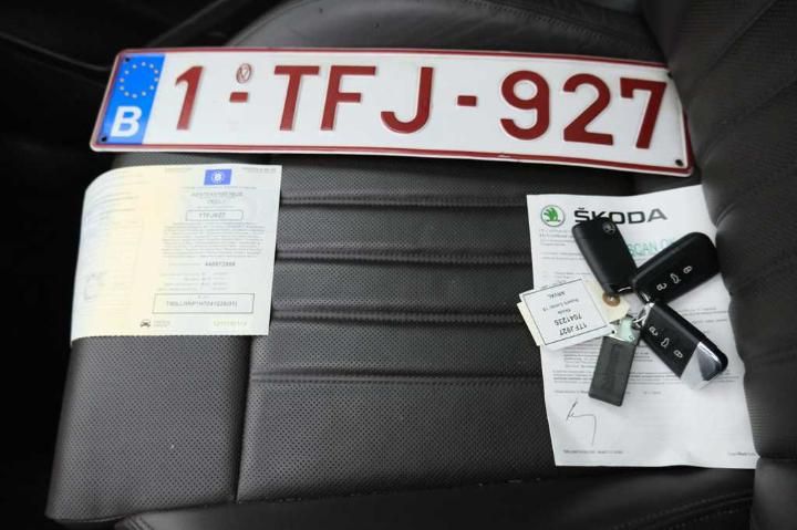 Photo 4 VIN: TMBJJ9NP1H7041235 - SKODA SUPERB 