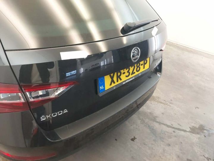 Photo 11 VIN: TMBJJ9NP5J7547933 - SKODA SUPERB 