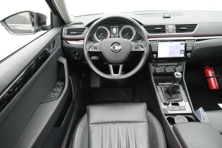 Photo 9 VIN: TMBJJ9NP7H7519660 - SKODA SUPERB 