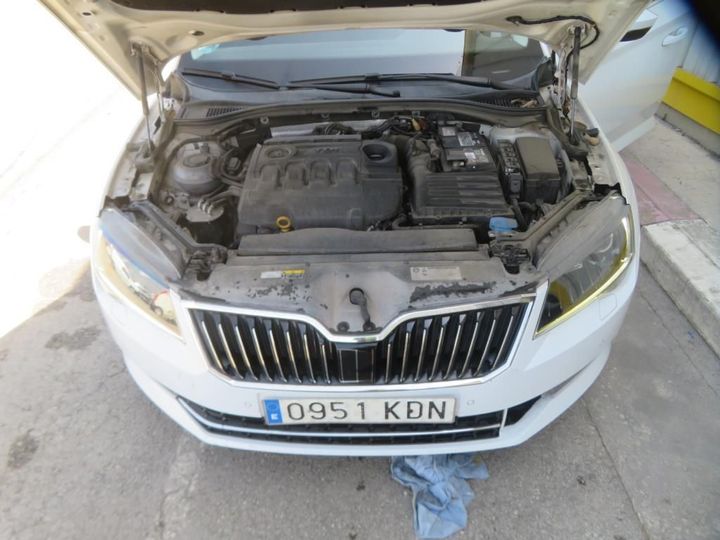 Photo 28 VIN: TMBJJ9NP7J7524606 - SKODA SUPERB 