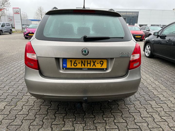 Photo 11 VIN: TMBJK65J5B3077337 - SKODA FABIA 