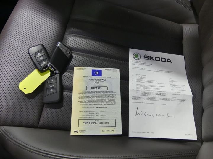 Photo 9 VIN: TMBJL9NP7J7603638 - SKODA SUPERB 