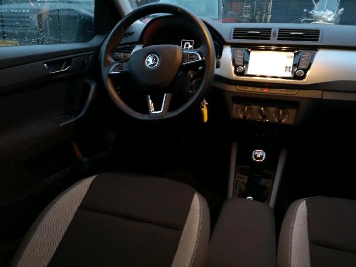 Photo 6 VIN: TMBJM6NJ1HZ054945 - SKODA FABIA 