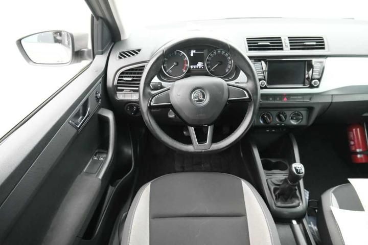 Photo 9 VIN: TMBJM6NJ3HZ089566 - SKODA FABIA 