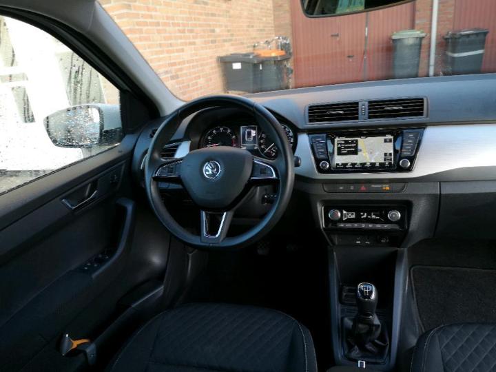 Photo 5 VIN: TMBJM6NJ7HZ150790 - SKODA FABIA COMBI 