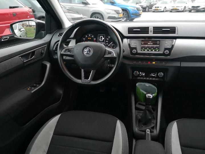 Photo 6 VIN: TMBJM6NJ8HZ072830 - SKODA FABIA COMBI 