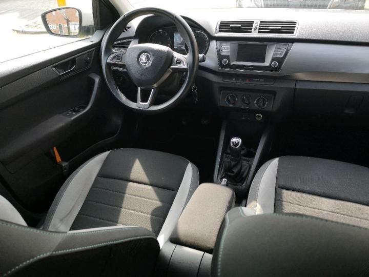 Photo 6 VIN: TMBJM6NJXHZ062123 - SKODA FABIA 