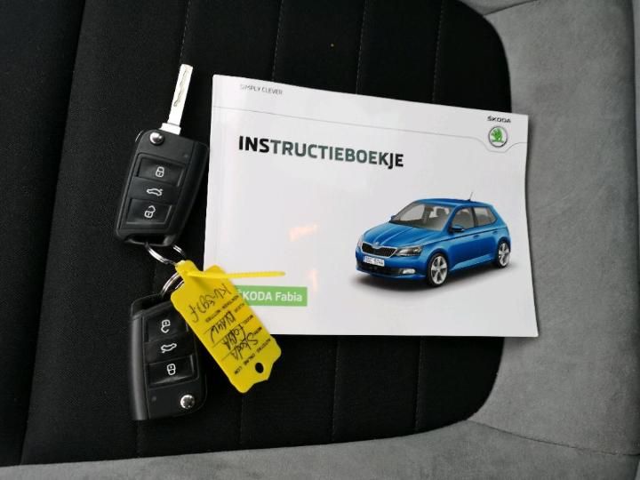 Photo 12 VIN: TMBJM6NJXHZ077950 - SKODA FABIA 