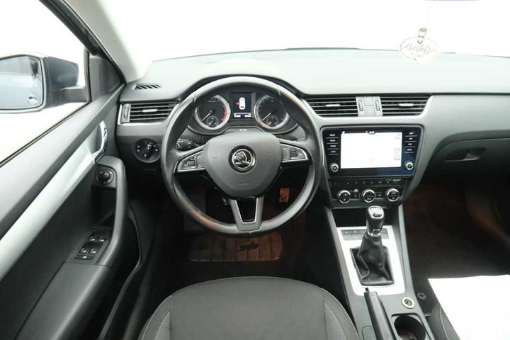 Photo 9 VIN: TMBJM7NE1J0264979 - SKODA OCTAVIA 