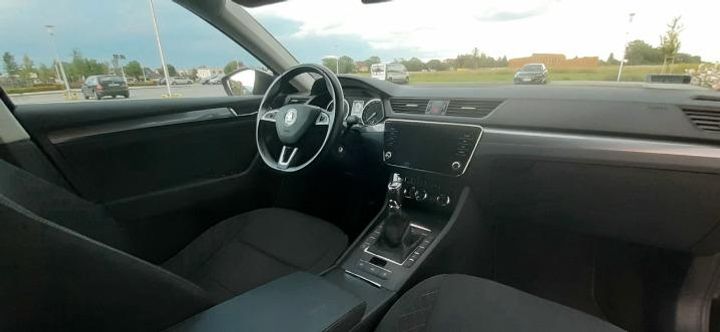 Photo 18 VIN: TMBJN7NPXK7061497 - SKODA SUPERB ESTATE 