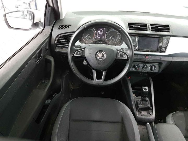 Photo 7 VIN: TMBJP6NJ0KZ109951 - SKODA FABIA 