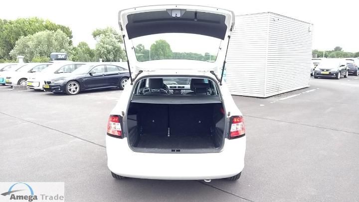 Photo 10 VIN: TMBJP6NJ3JZ215387 - SKODA FABIA 