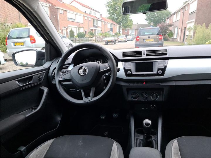 Photo 6 VIN: TMBJP6NJ7JZ033143 - SKODA FABIA 