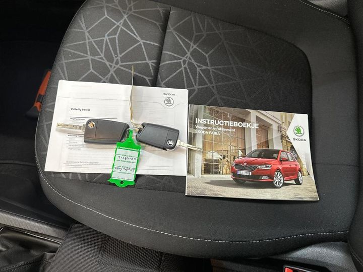 Photo 3 VIN: TMBJP6NJ8KZ012464 - SKODA FABIA 