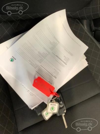 Photo 3 VIN: TMBJP6NJ8KZ086645 - SKODA FABIA 