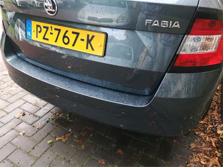 Photo 18 VIN: TMBJP6NJXJZ059946 - SKODA FABIA 