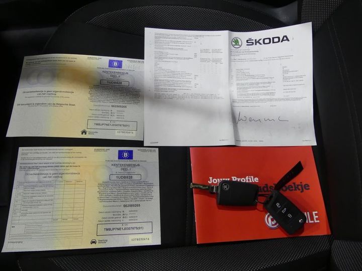 Photo 11 VIN: TMBJP7NE1J0307675 - SKODA OCTAVIA 