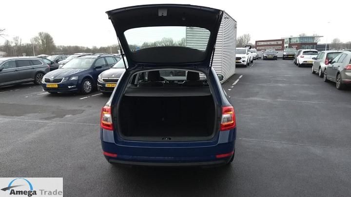 Photo 4 VIN: TMBJP7NE2J0151856 - SKODA OCTAVIA 