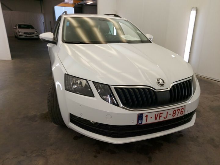 Photo 4 VIN: TMBJP7NE2K0052536 - SKODA OCTAVIA 