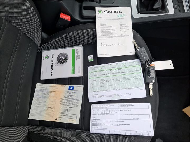 Photo 5 VIN: TMBJP7NE5J0316945 - SKODA OCTAVIA 