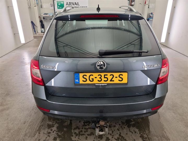 Photo 12 VIN: TMBJP9NE2J0279557 - SKODA OCTAVIA 