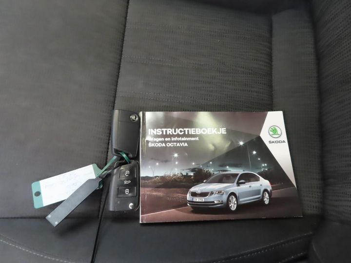 Photo 8 VIN: TMBJP9NE3J0273850 - SKODA OCTAVIA 