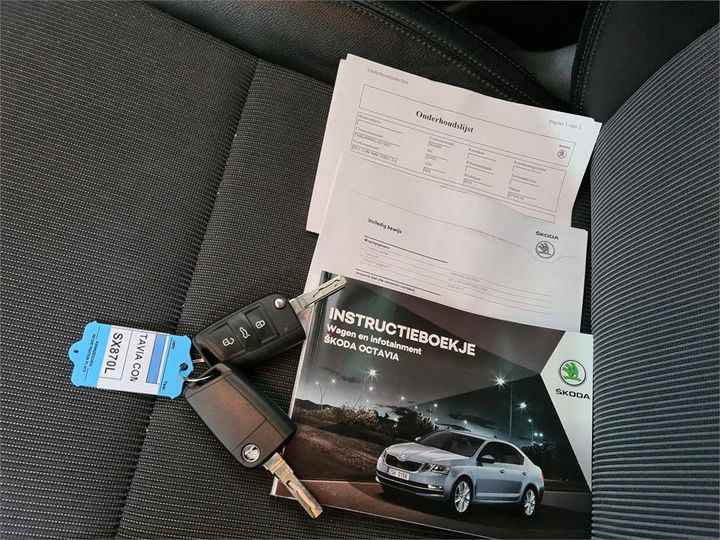 Photo 14 VIN: TMBJP9NE5J0276927 - SKODA OCTAVIA 