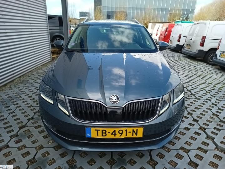 Photo 11 VIN: TMBJP9NE6J0323981 - SKODA OCTAVIA 