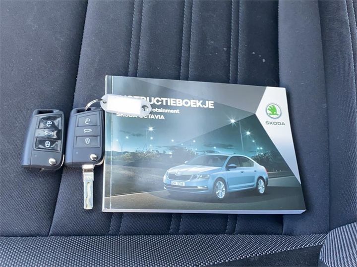 Photo 13 VIN: TMBJP9NE6J0330199 - SKODA OCTAVIA 