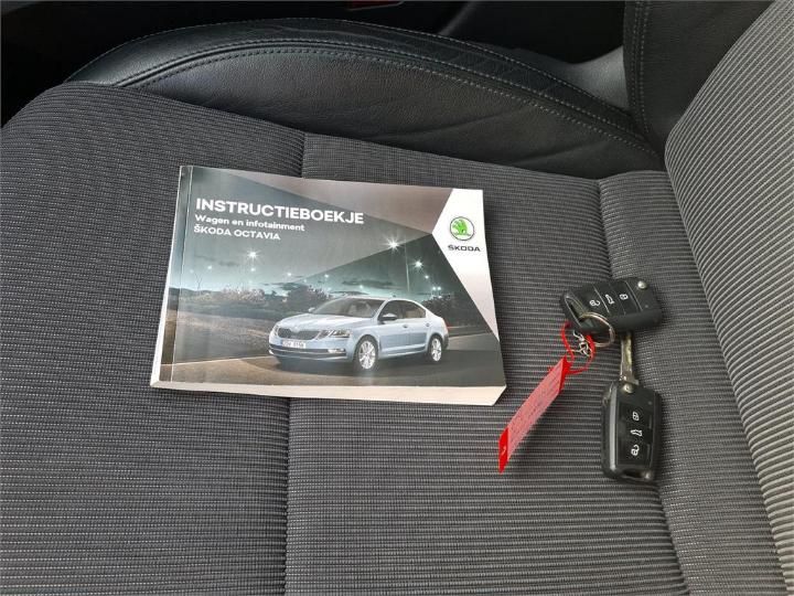 Photo 13 VIN: TMBJP9NE7J0058469 - SKODA OCTAVIA 