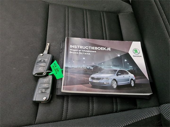 Photo 4 VIN: TMBJP9NE8J0265467 - SKODA OCTAVIA 