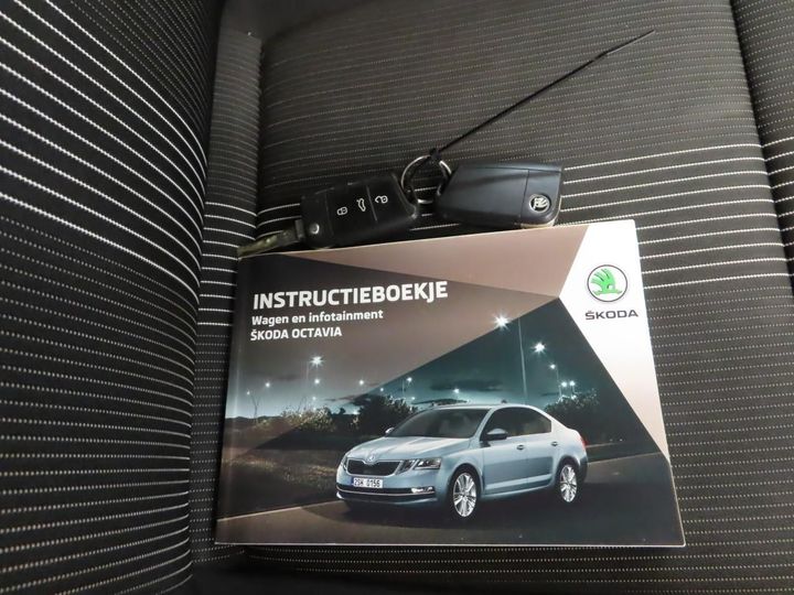 Photo 11 VIN: TMBJP9NE9J0023545 - SKODA OCTAVIA 