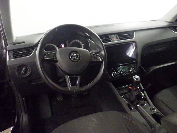 Photo 2 VIN: TMBJP9NE9J0319097 - SKODA OCTAVIA 