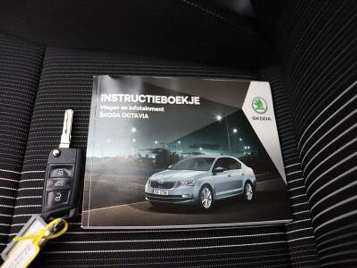 Photo 14 VIN: TMBJP9NE9J0343948 - SKODA OCTAVIA 